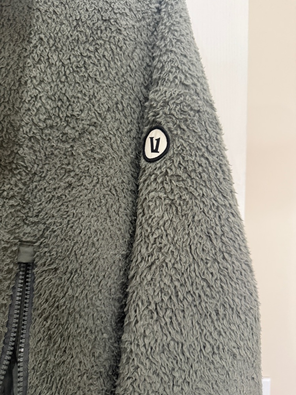Vuori Olive Green Sherpa Jacket - Picture 2 of 4
